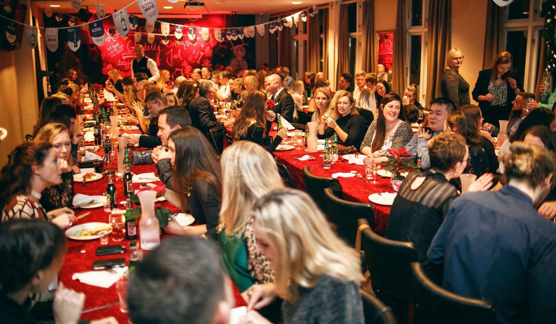 Stort julefrokost selskab hos Pool-Pub